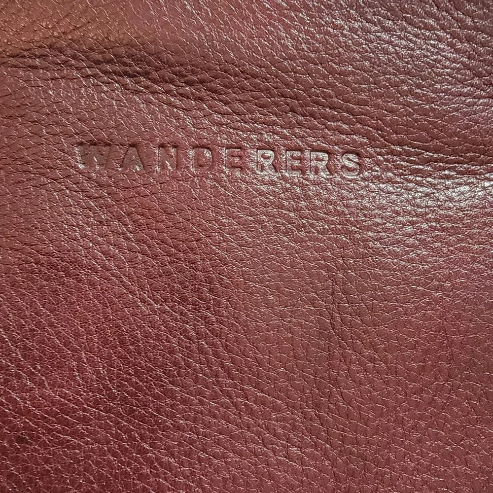Wanderers Travel Co. Venetian Wristlet Wallet~Burgundy~Leather